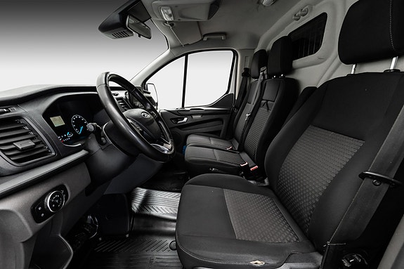 Ford Transit Custom 21 of 25