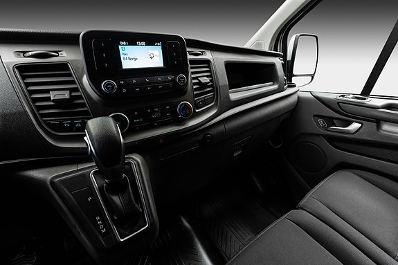 Ford Transit Custom 15 of 25