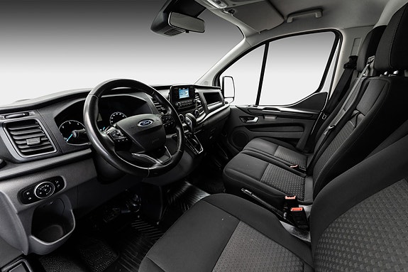Ford Transit Custom 22 of 25
