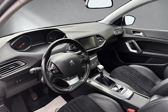 Peugeot 308 12 of 30