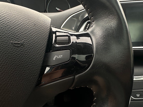 Peugeot 308 22 of 30