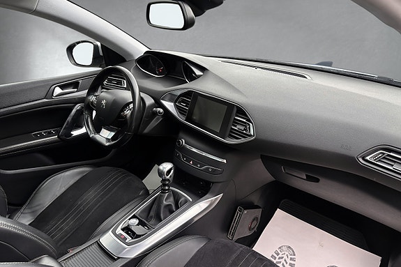 Peugeot 308 16 of 30