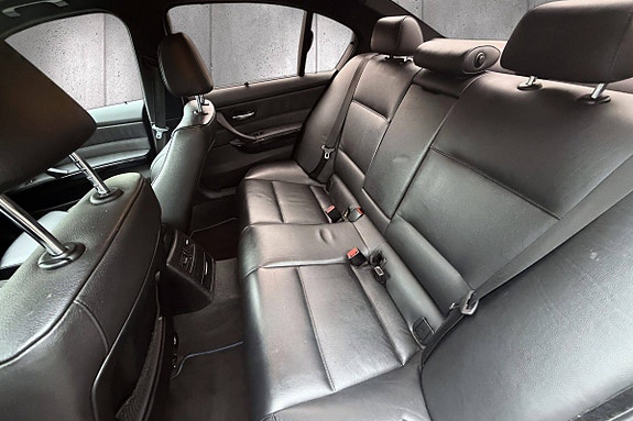 BMW 335d 16 of 26