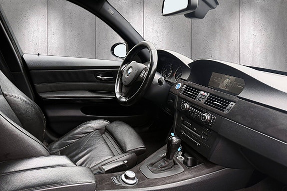 BMW 335d 8 of 26