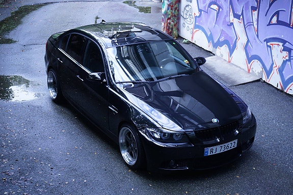 BMW 335d 2 of 26