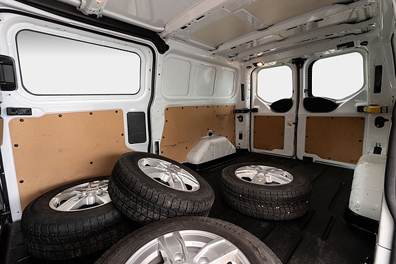Ford Transit Custom 22 of 26