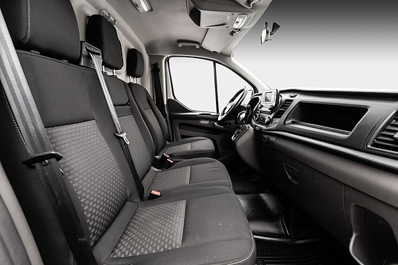 Ford Transit Custom 23 of 26