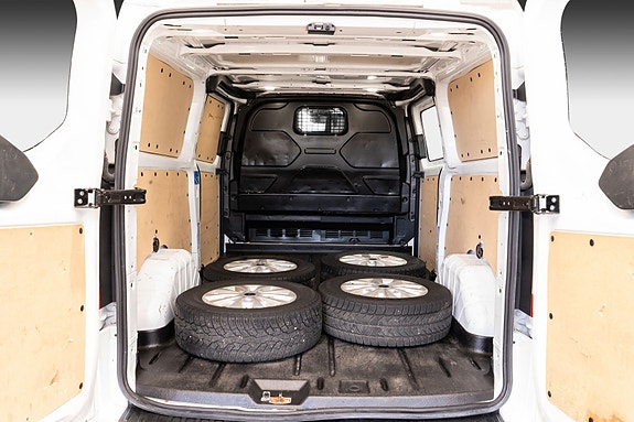 Ford Transit Custom 24 of 24