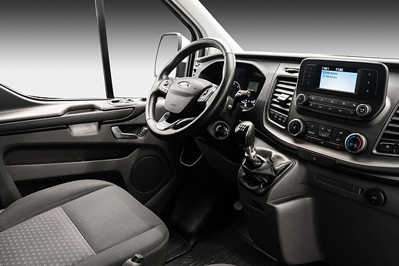 Ford Transit Custom 23 of 24