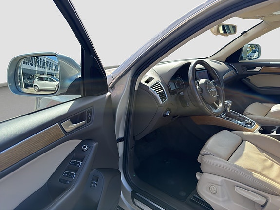 Audi Q5 9 of 30