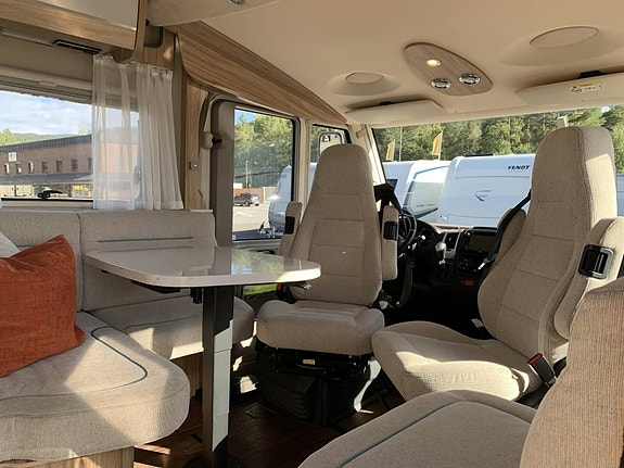 Hymer B 678 CL 19 of 30