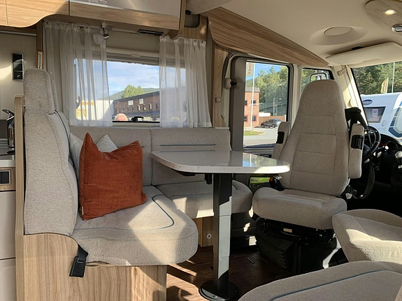 Hymer B 678 CL 21 of 30