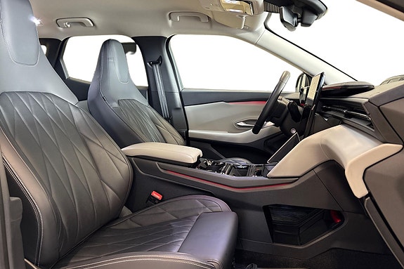 Ford Explorer 23 of 23