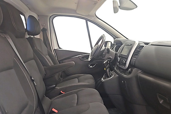 Renault Trafic 9 of 19