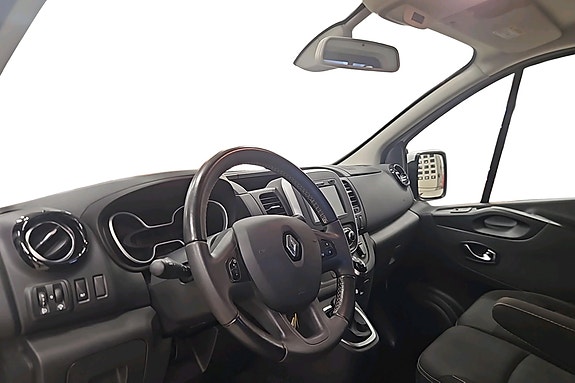 Renault Trafic 13 of 19