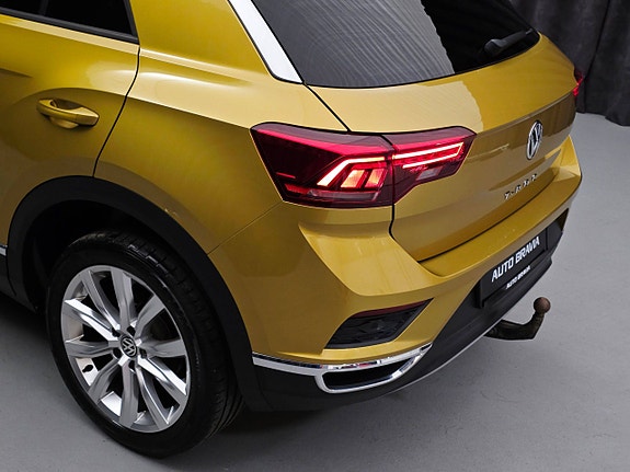 Volkswagen T-Roc 14 of 30