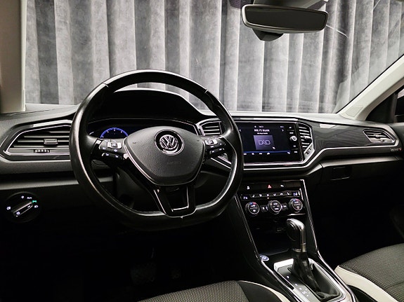 Volkswagen T-Roc 20 of 30