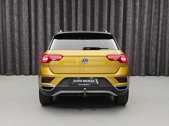 Volkswagen T-Roc 6 of 30