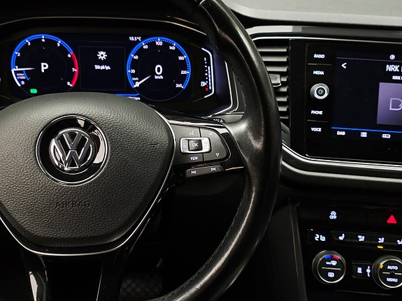 Volkswagen T-Roc 23 of 30