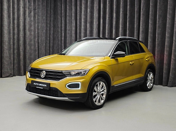 Volkswagen T-Roc 3 of 30