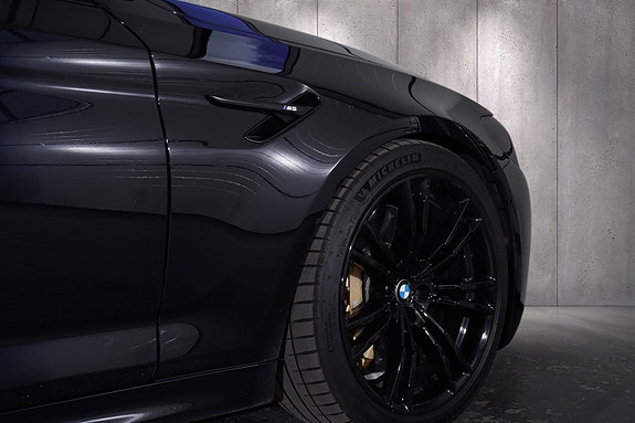 BMW M5 11 of 30