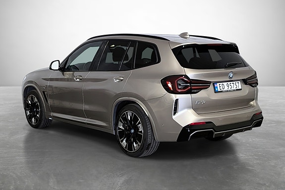 BMW iX3 8 of 27