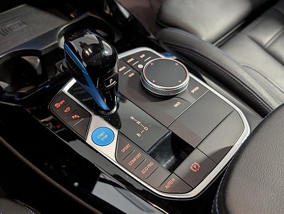 BMW iX3 21 of 27