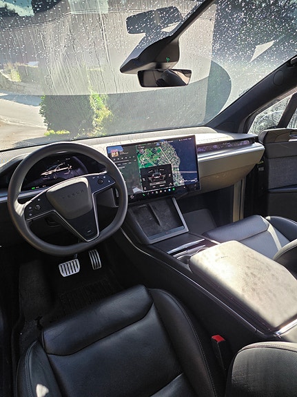 Tesla Model X 7 of 10