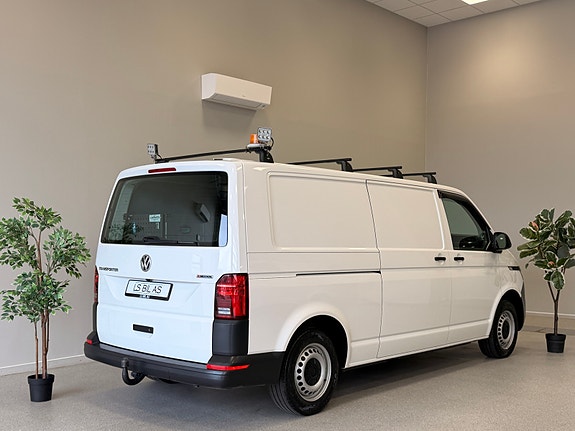 Volkswagen Transporter 4 of 30