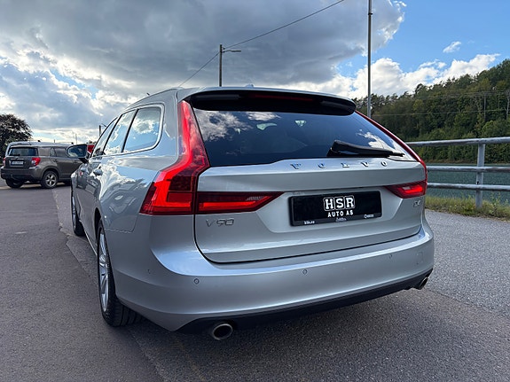 Volvo V90 12 of 30
