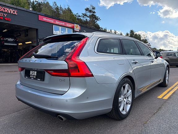 Volvo V90 16 of 30
