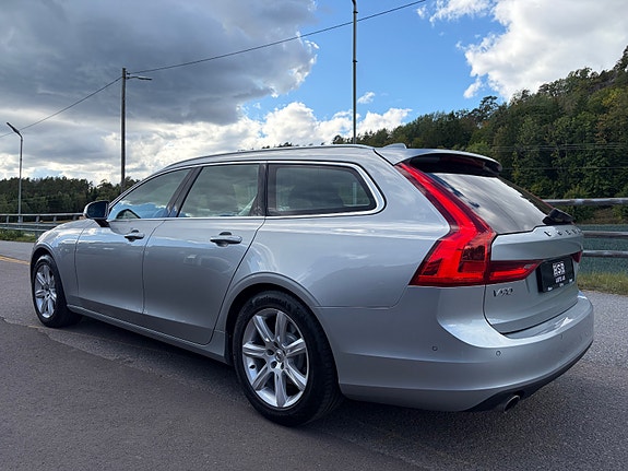 Volvo V90 14 of 30