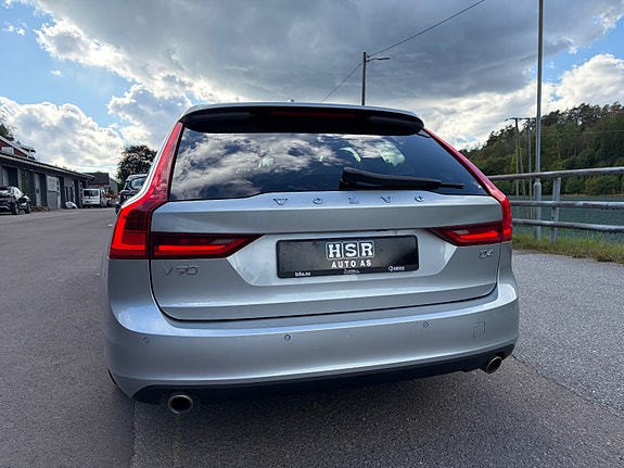 Volvo V90 11 of 30
