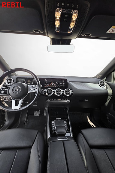 Mercedes-Benz EQA300 8 of 27