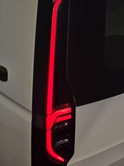 Volkswagen Caddy Maxi 13 of 30
