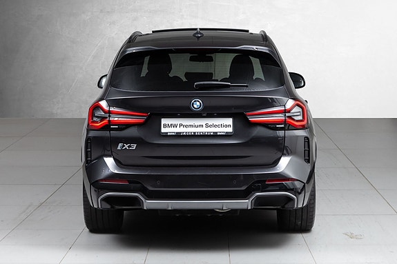 BMW iX3 8 of 30