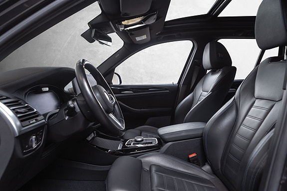 BMW iX3 24 of 30