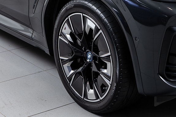 BMW iX3 3 of 30