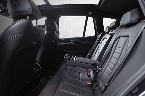 BMW iX3 26 of 30