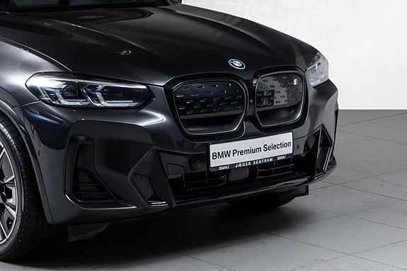 BMW iX3 2 of 30