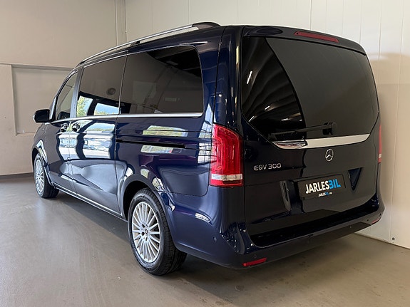 Mercedes-Benz EQV300 11 of 25