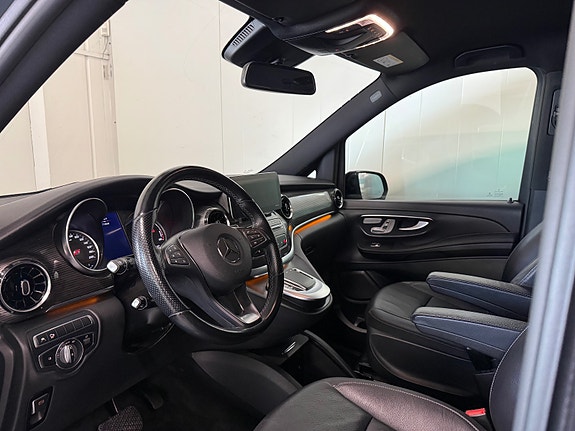 Mercedes-Benz EQV300 13 of 25