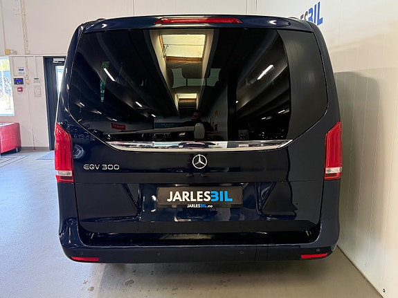 Mercedes-Benz EQV300 12 of 25