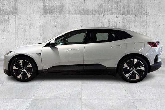 Polestar 4 2 of 22