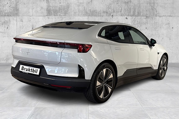 Polestar 4 5 of 22