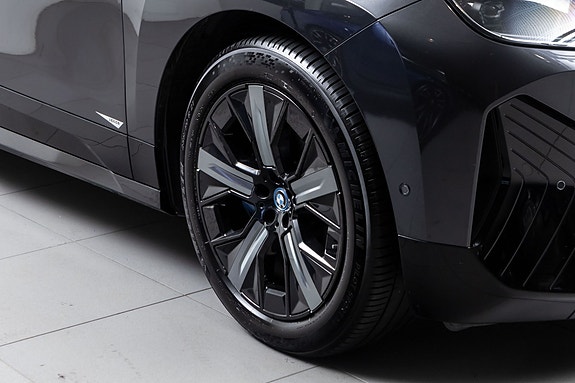 BMW iX 3 of 30