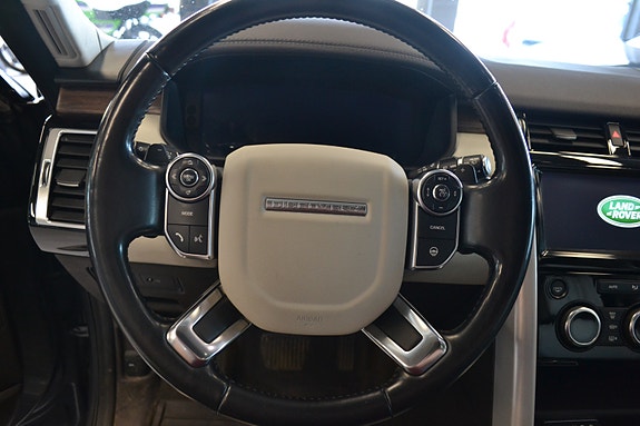Land Rover Discovery 18 of 30