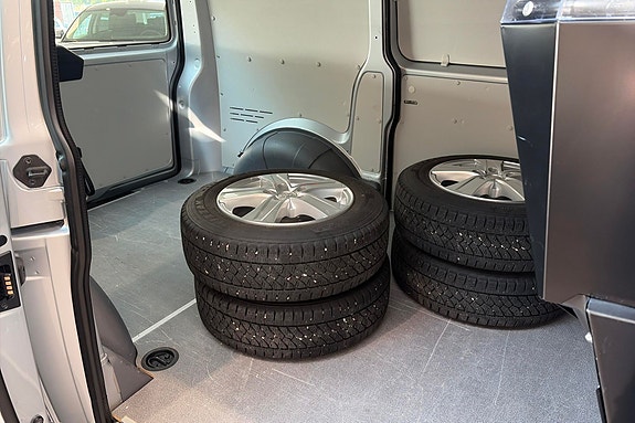 Volkswagen Transporter 16 of 30