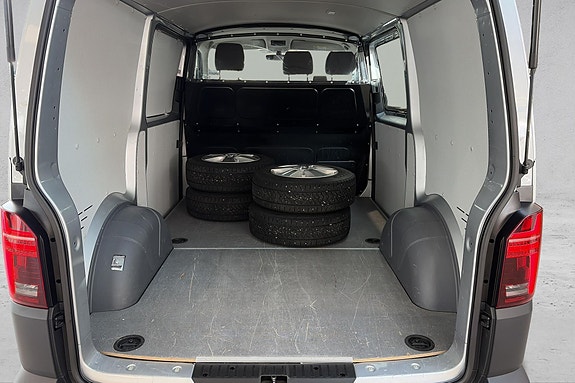 Volkswagen Transporter 18 of 30