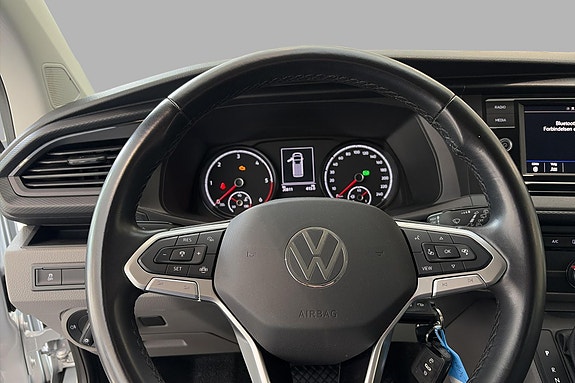 Volkswagen Transporter 12 of 30